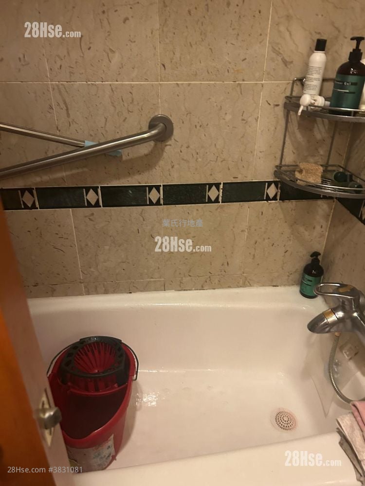 Palatial Coast Rental 2 Bedrooms , 1 Bathroom 672 ft²