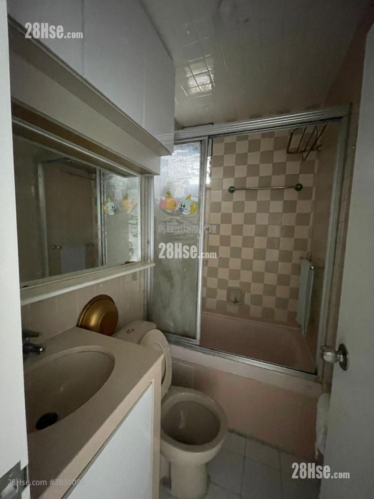 Kam Ying Court Rental 3 Bedrooms , 1 Bathroom 554 ft²