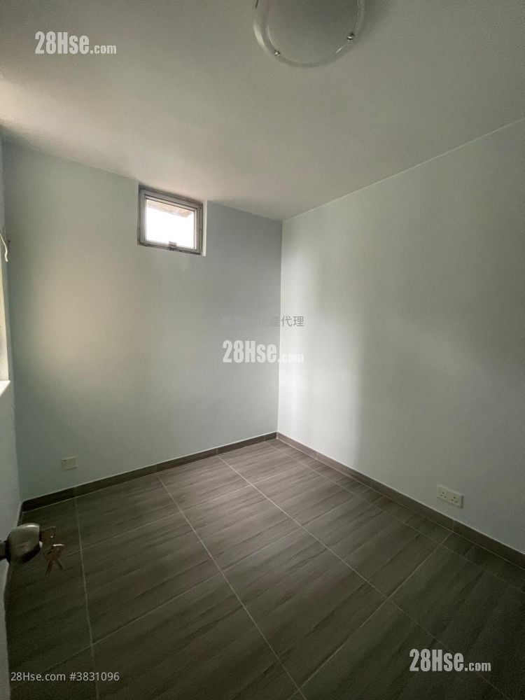 Kam Ying Court Rental 3 Bedrooms , 1 Bathroom 554 ft²