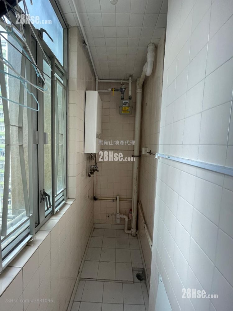 Kam Ying Court Rental 3 Bedrooms , 1 Bathroom 554 ft²