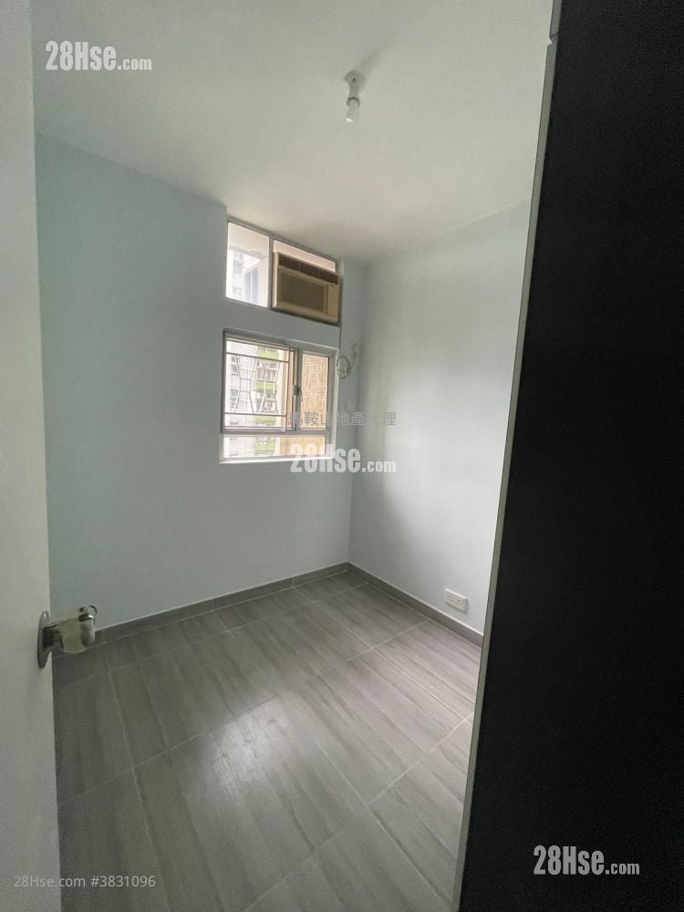 Kam Ying Court Rental 3 Bedrooms , 1 Bathroom 554 ft²