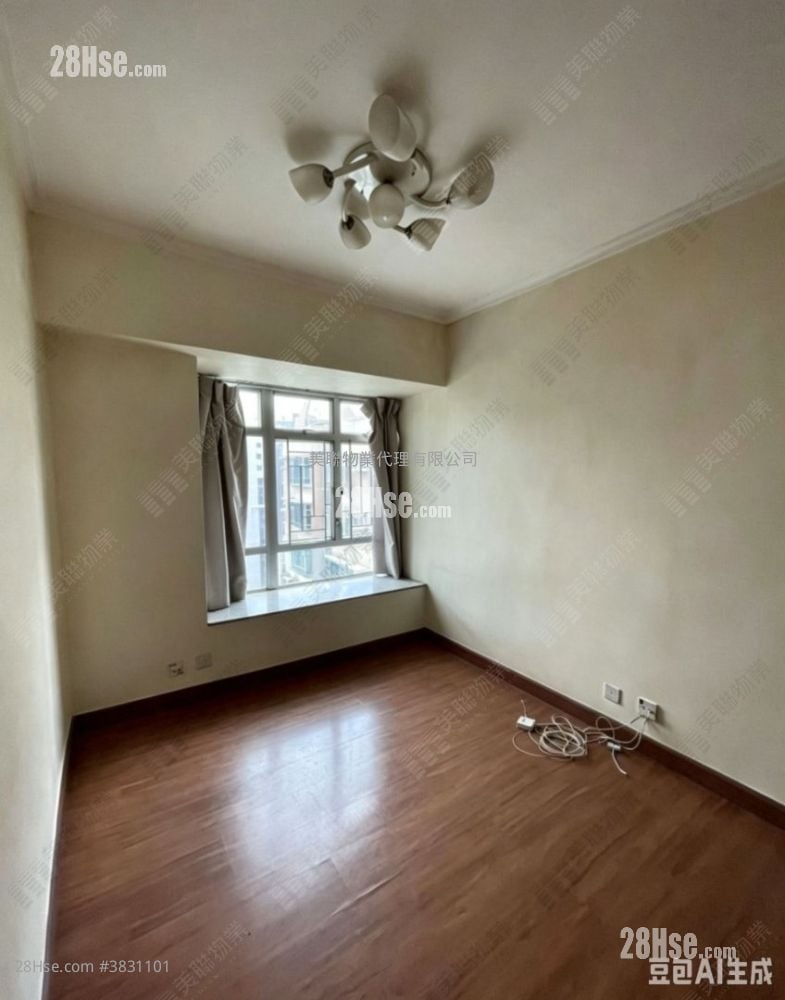 Well On Garden Sell 3 Bedrooms , 1 Bathroom 502 ft²