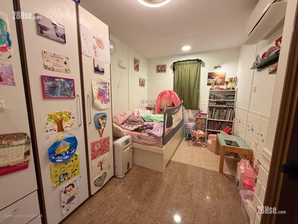 村屋 售盘 2 房 , 1 浴室 700 平方尺