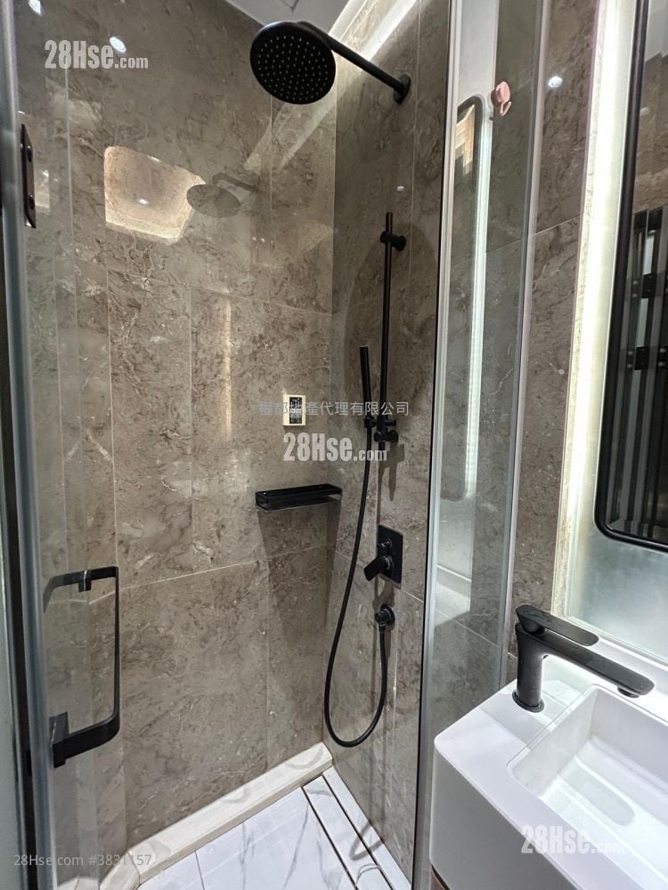 The Vantage Rental Studio , 1 Bathroom 218 ft²