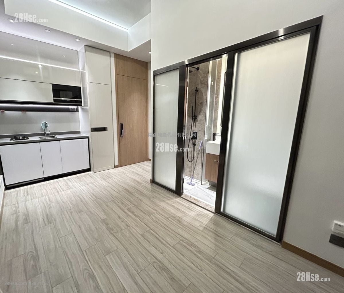 The Vantage Rental Studio , 1 Bathroom 218 ft²