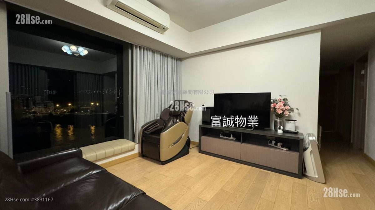 Peninsula East 售盤 4 房 , 2 浴室 999 平方呎
