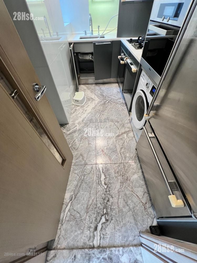 The Cullinan Rental 3 Bedrooms , 2 Bathrooms 875 ft²