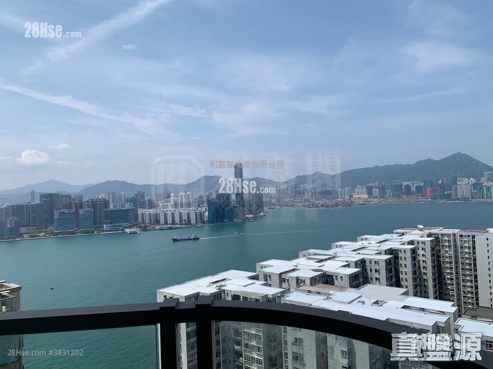 Harbour Glory Sell 2 Bedrooms 533 ft²