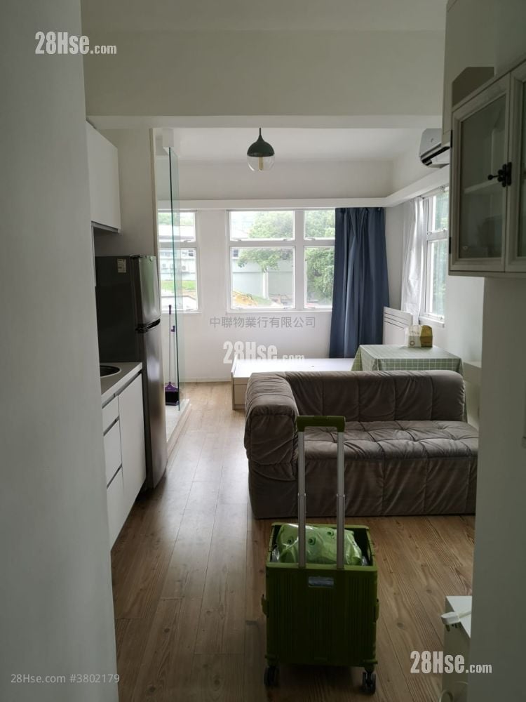 On Hong Building Rental Studio , 1 Bathroom 304 ft²