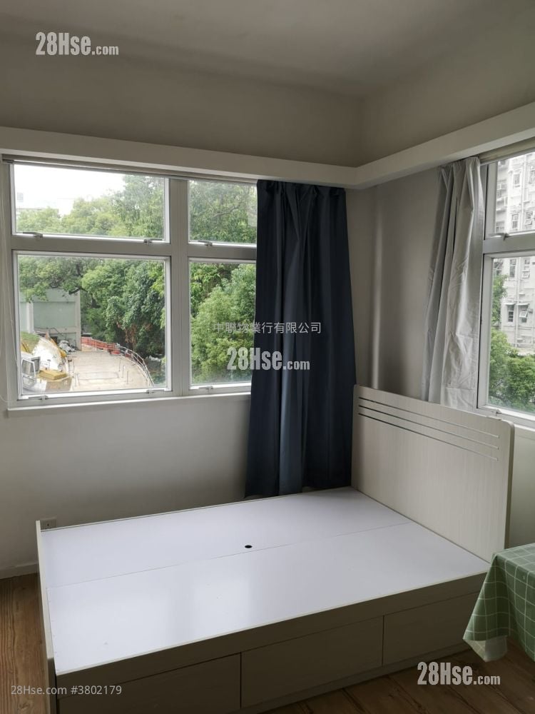 On Hong Building Rental Studio , 1 Bathroom 304 ft²