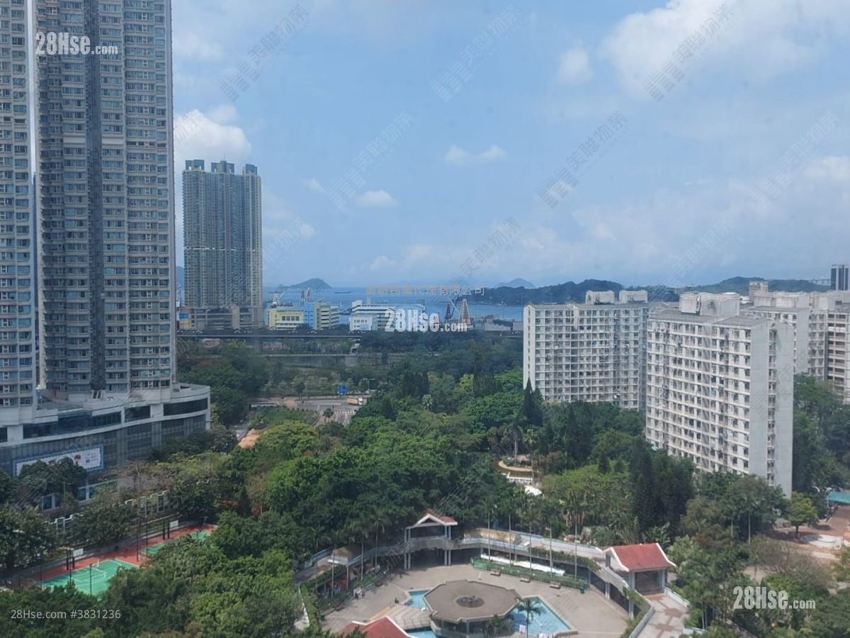 Park One Sell 2 Bedrooms , 1 Bathroom 367 ft²