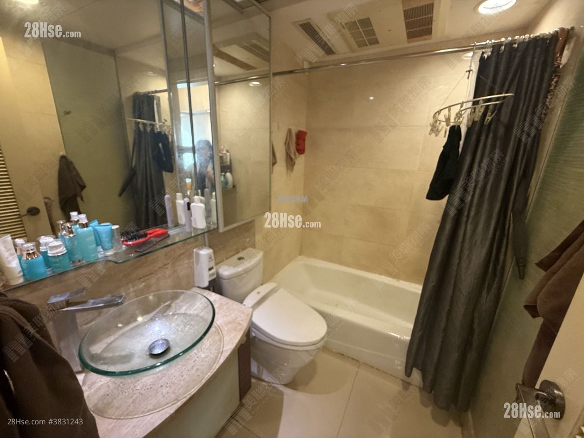 Chelsea Court Sell 2 Bedrooms , 1 Bathroom 464 ft²