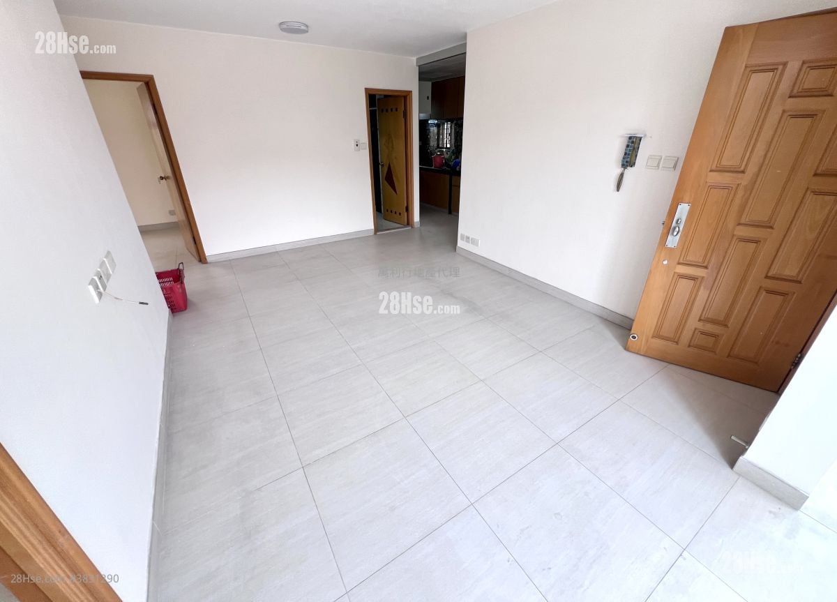 Village Rental 3 Bedrooms , 2 Bathrooms 780 ft²