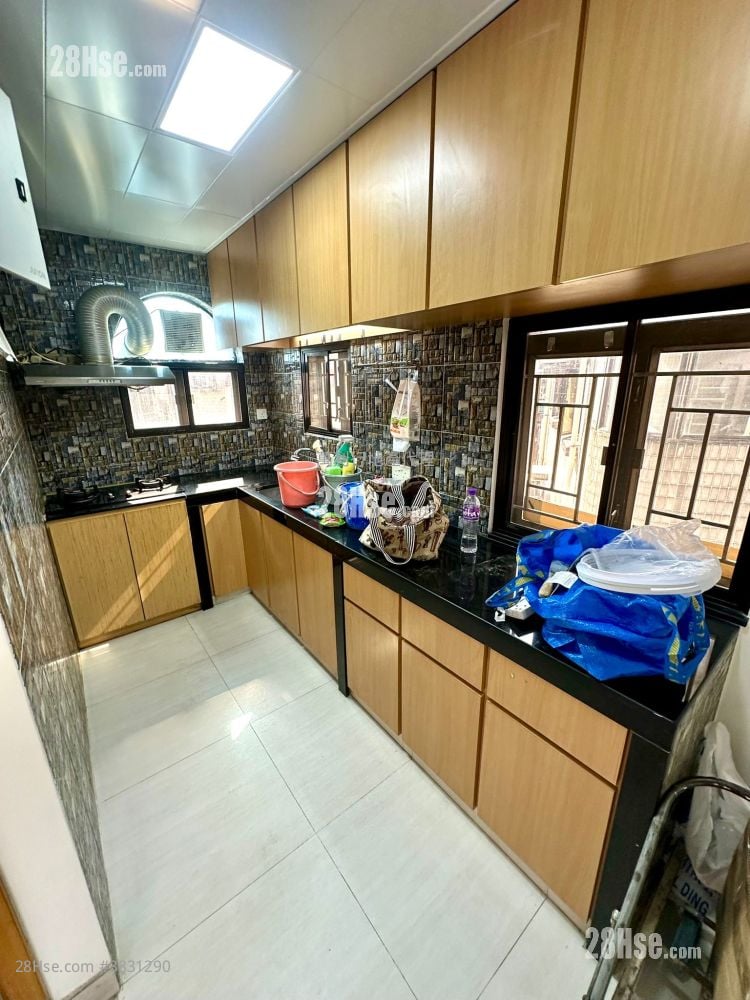 Village Rental 3 Bedrooms , 2 Bathrooms 780 ft²