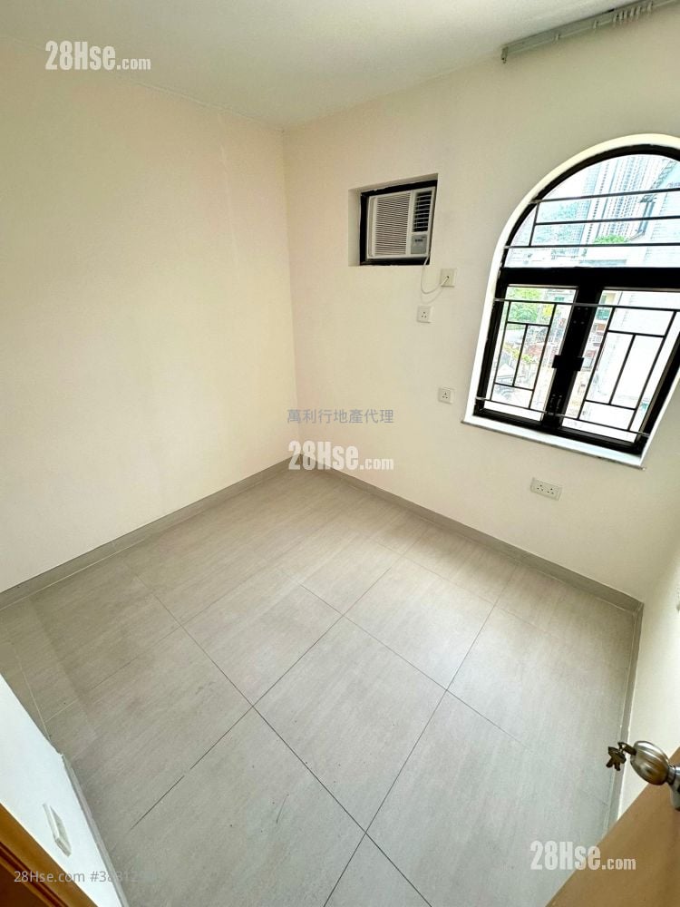 Village Rental 3 Bedrooms , 2 Bathrooms 780 ft²