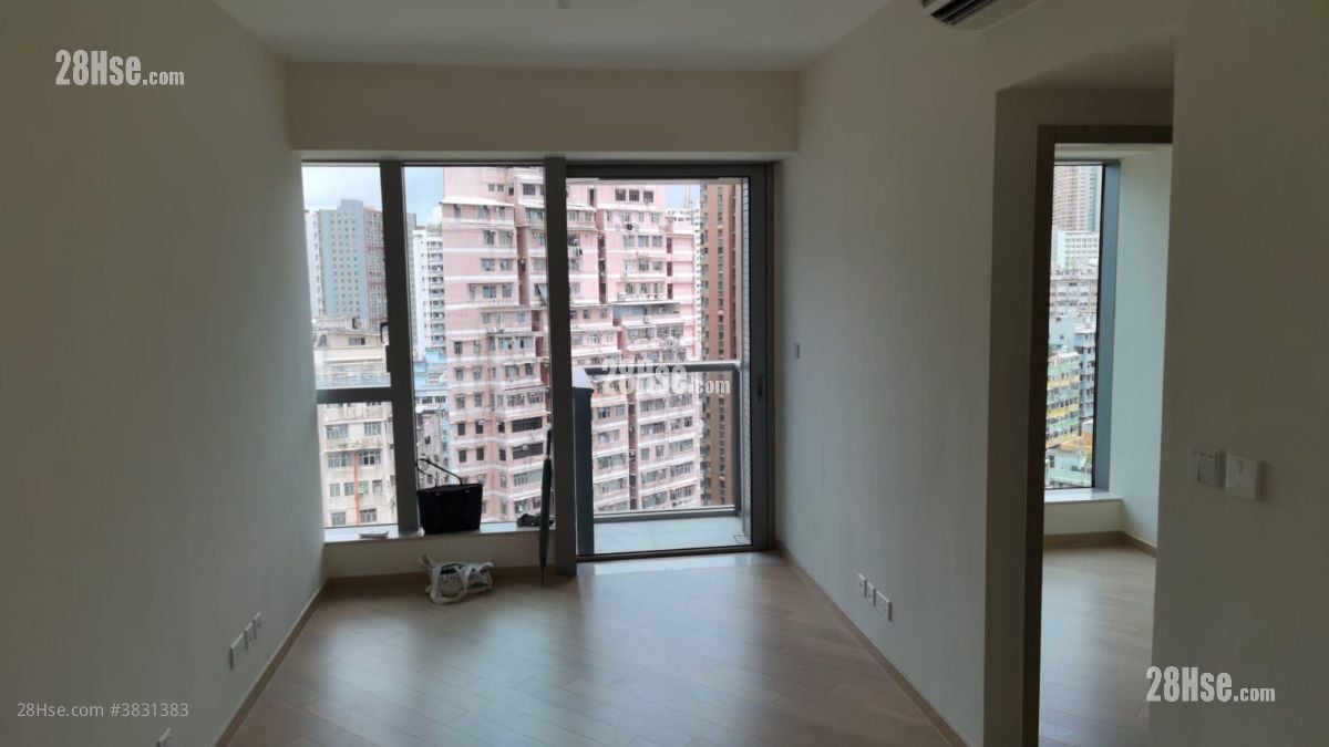 Grand Central Rental 3 Bedrooms , 1 Bathroom 594 ft²