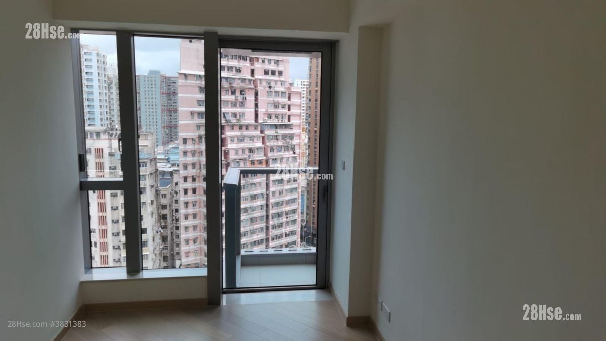 Grand Central Rental 3 Bedrooms , 1 Bathroom 594 ft²