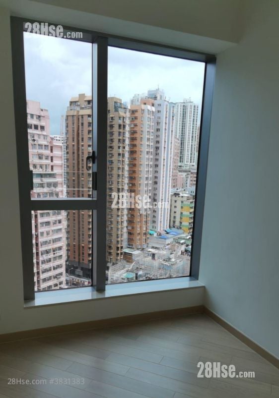 Grand Central Rental 3 Bedrooms , 1 Bathroom 594 ft²