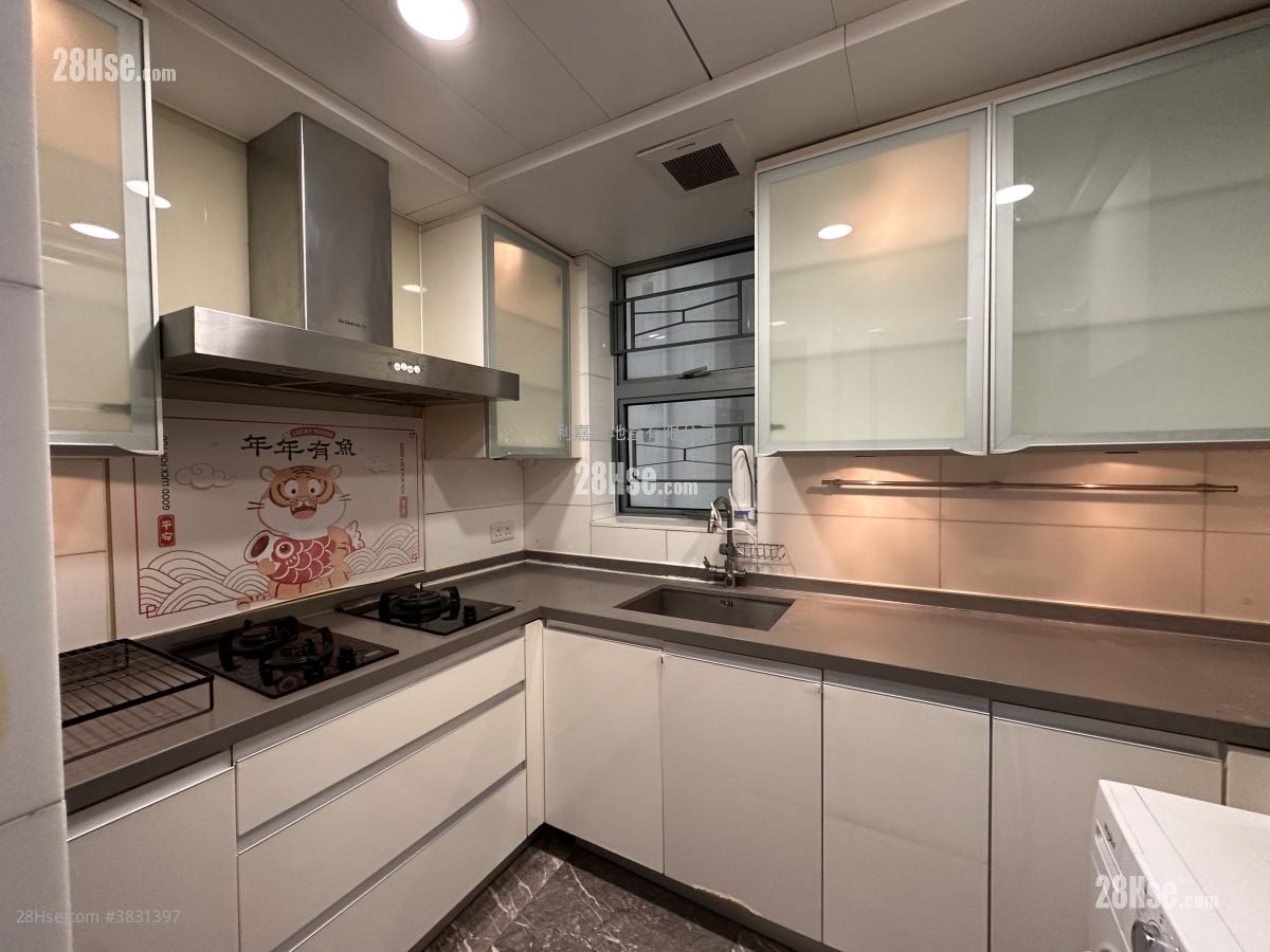 The Palazzo Rental 3 Bedrooms , 2 Bathrooms 936 ft²
