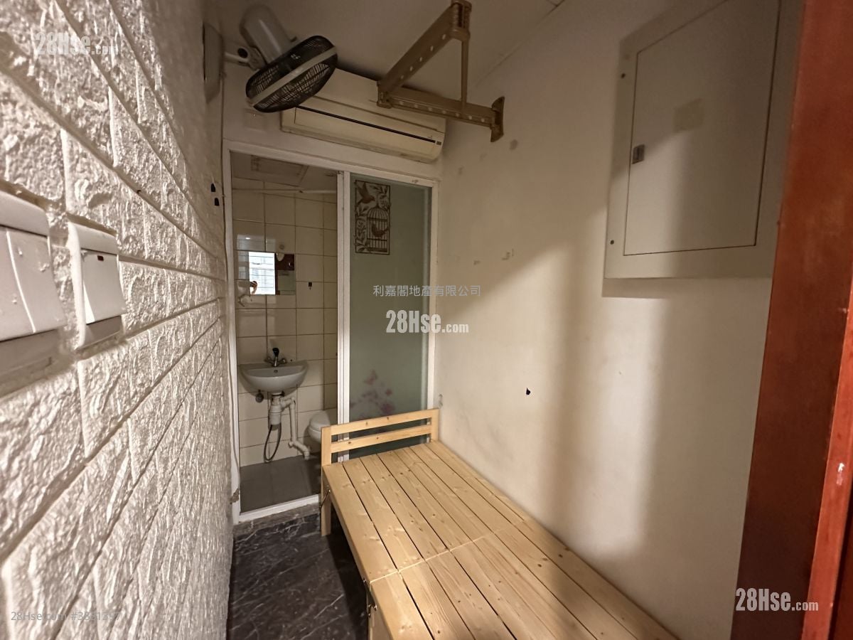 The Palazzo Rental 3 Bedrooms , 2 Bathrooms 936 ft²