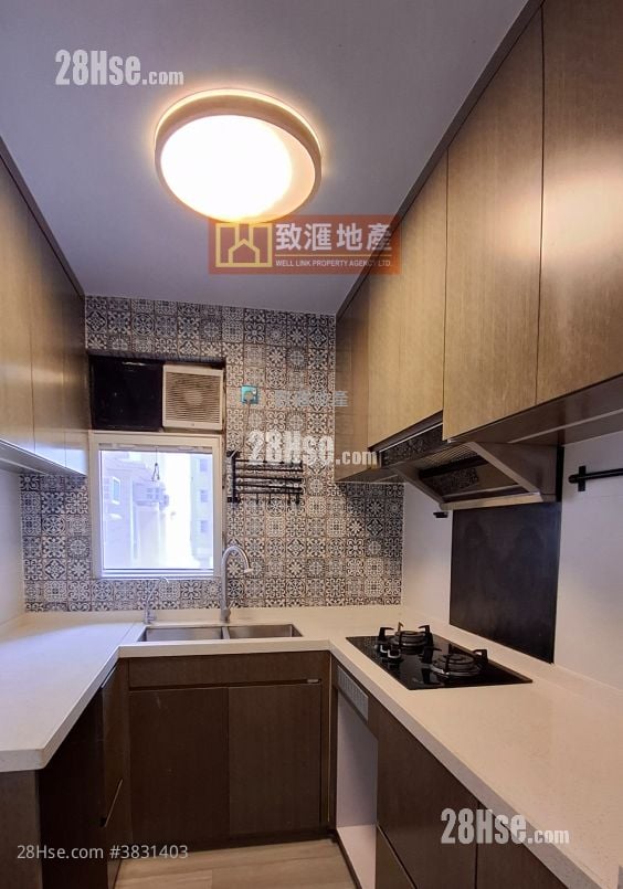 Ning Fung Court Sell 2 Bedrooms 506 ft²