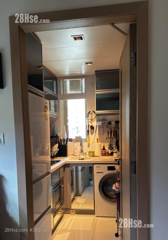 Harbour Place Sell 3 Bedrooms , 2 Bathrooms 589 ft²