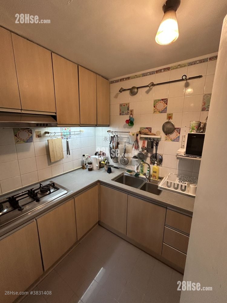Whampoa Garden Rental 3 Bedrooms , 1 Bathroom 607 ft²