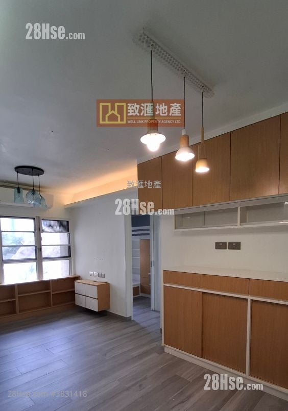 Ning Fung Court Sell 2 Bedrooms 506 ft²