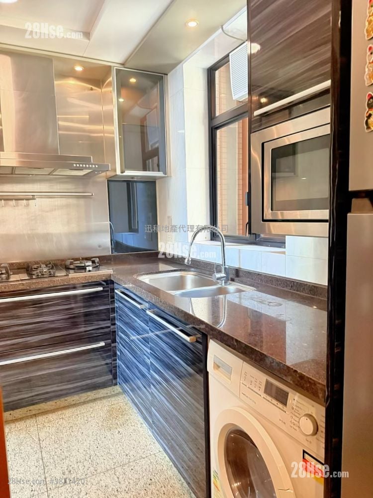 The Arch Sell 3 Bedrooms , 3 Bathrooms 846 ft²