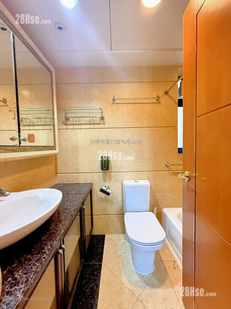 The Arch Sell 3 Bedrooms , 3 Bathrooms 846 ft²
