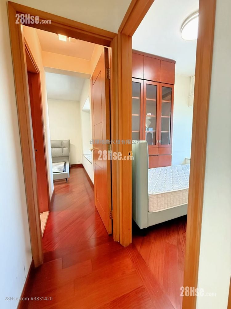 The Arch Sell 3 Bedrooms , 3 Bathrooms 846 ft²