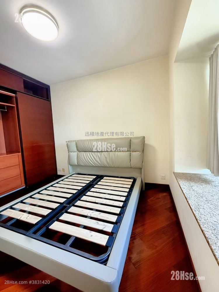 The Arch Sell 3 Bedrooms , 3 Bathrooms 846 ft²
