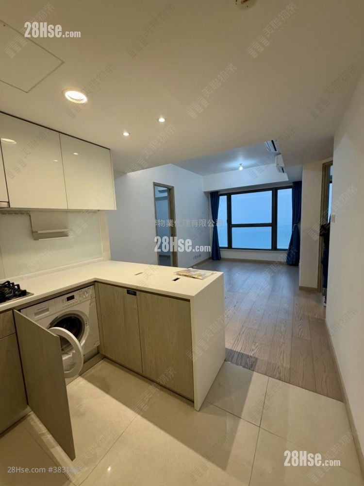 Sea To Sky Sell 2 Bedrooms 482 ft²