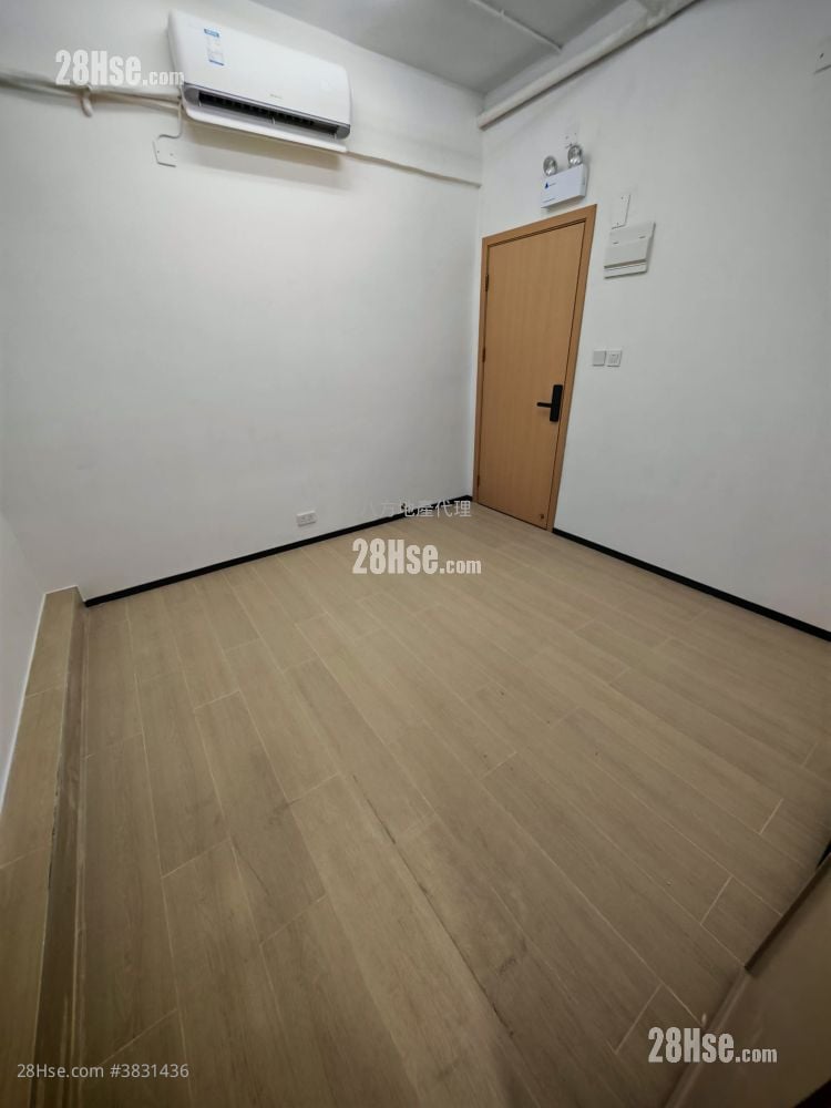 Kwun Tong Industrial Centre Rental Studio , 1 Toilet