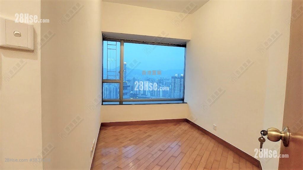 Sorrento Rental 3 Bedrooms 755 ft²