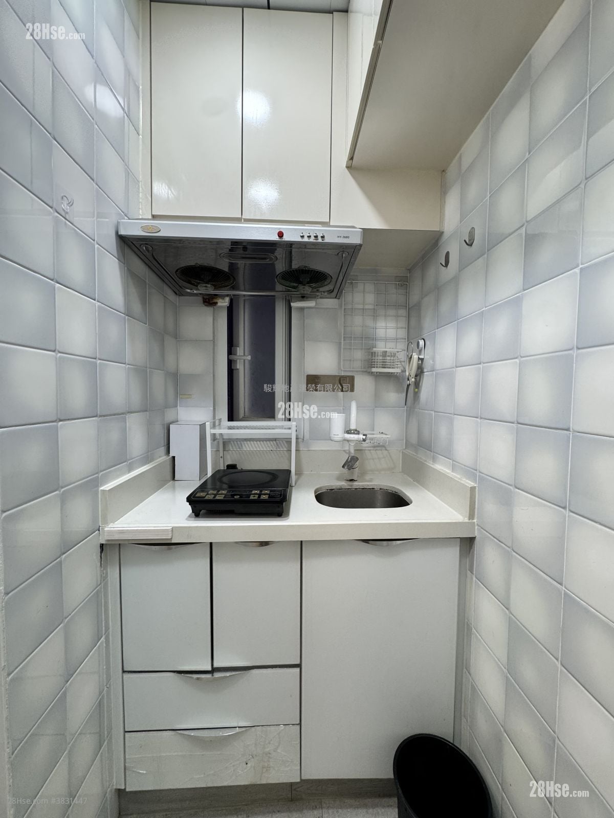 Wah Sun Building Rental 2 Bedrooms , 1 Bathroom 318 ft²