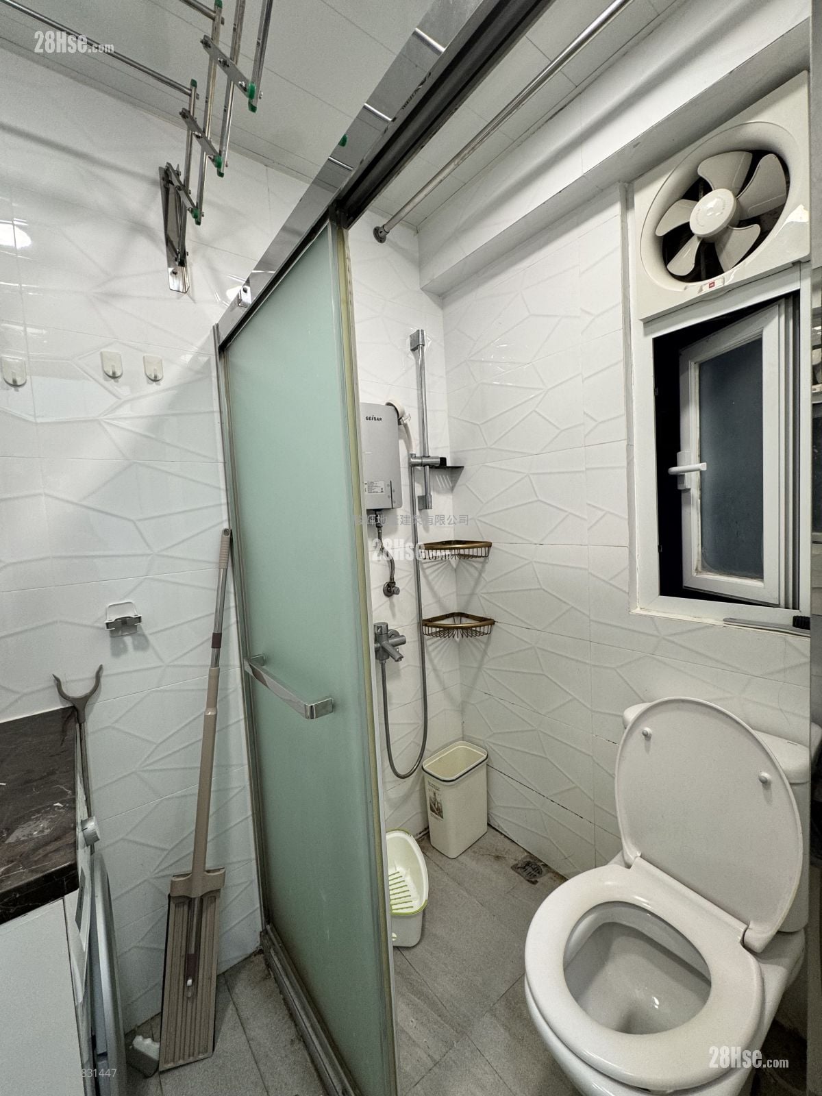 Wah Sun Building Rental 2 Bedrooms , 1 Bathroom 318 ft²