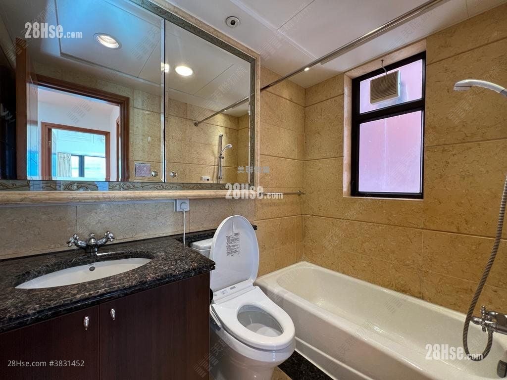 The Arch Sell 2 Bedrooms 534 ft²