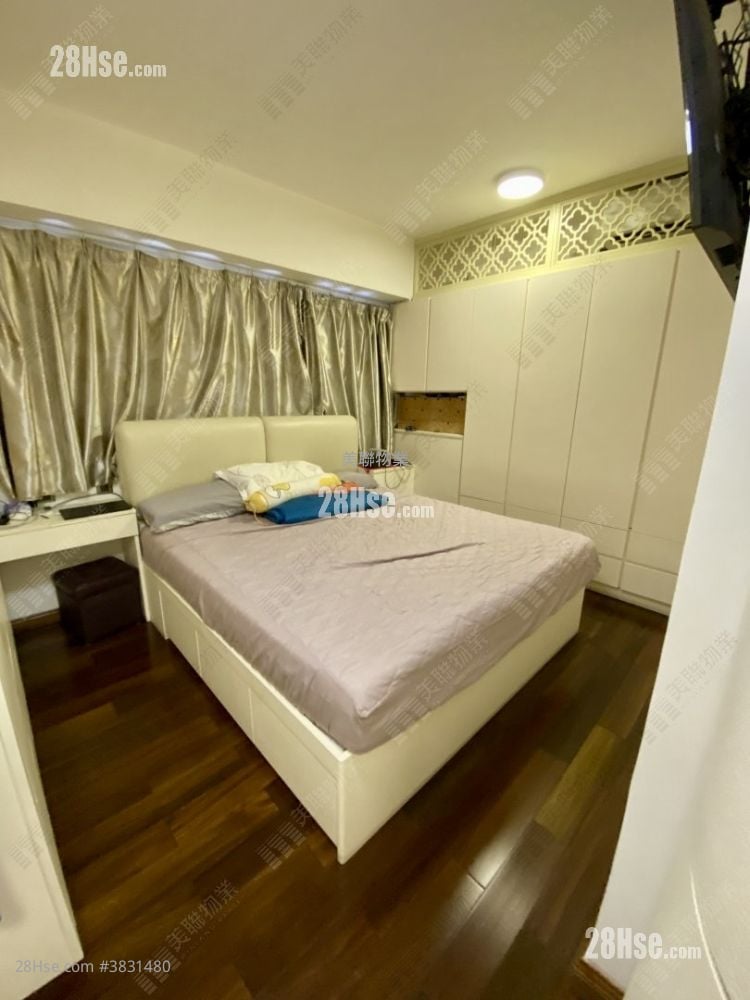 Gallant Court Sell 3 Bedrooms 1,292 ft²