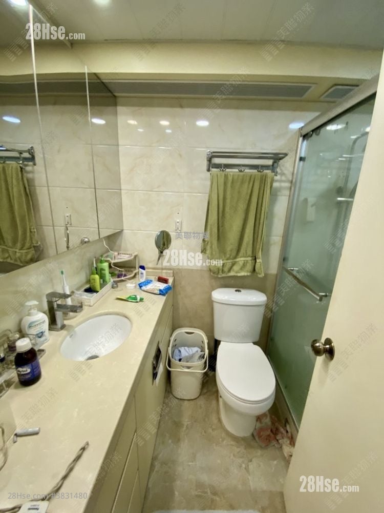 Gallant Court Sell 3 Bedrooms 1,292 ft²