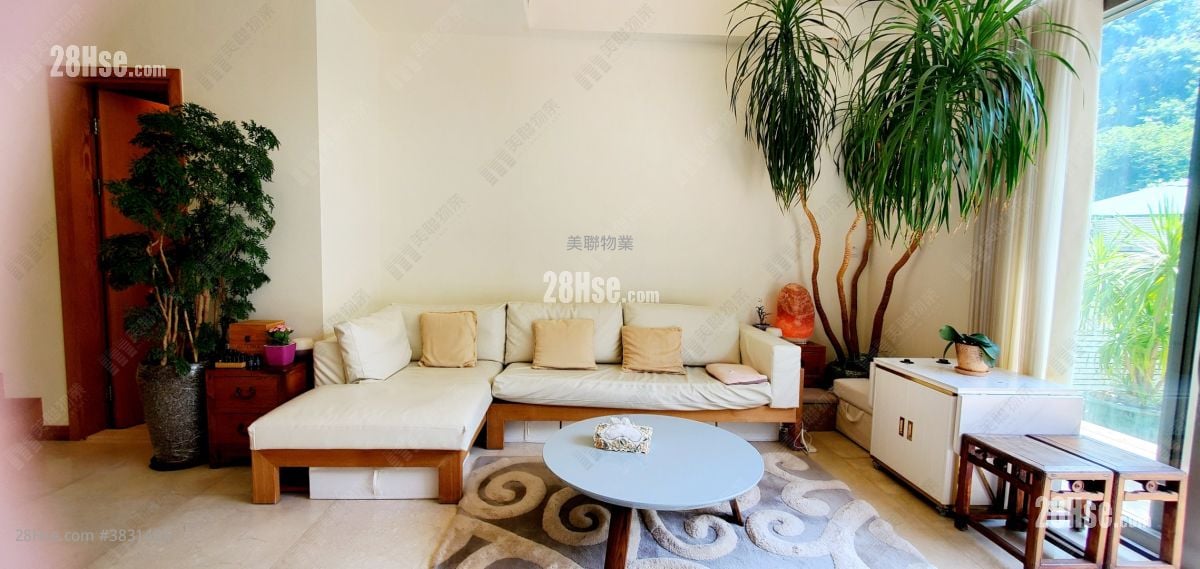 The Green Sell 3 Bedrooms , 4 Bathrooms 1,423 ft²