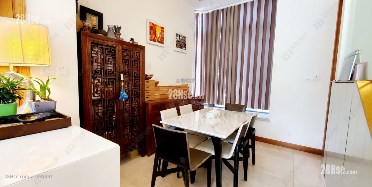 The Green Sell 3 Bedrooms , 4 Bathrooms 1,423 ft²