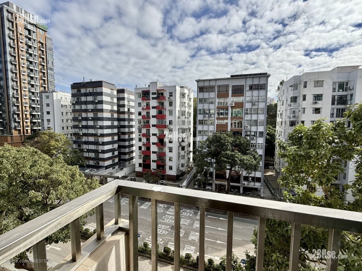 Viva Court Sell 3 Bedrooms 1,027 ft²
