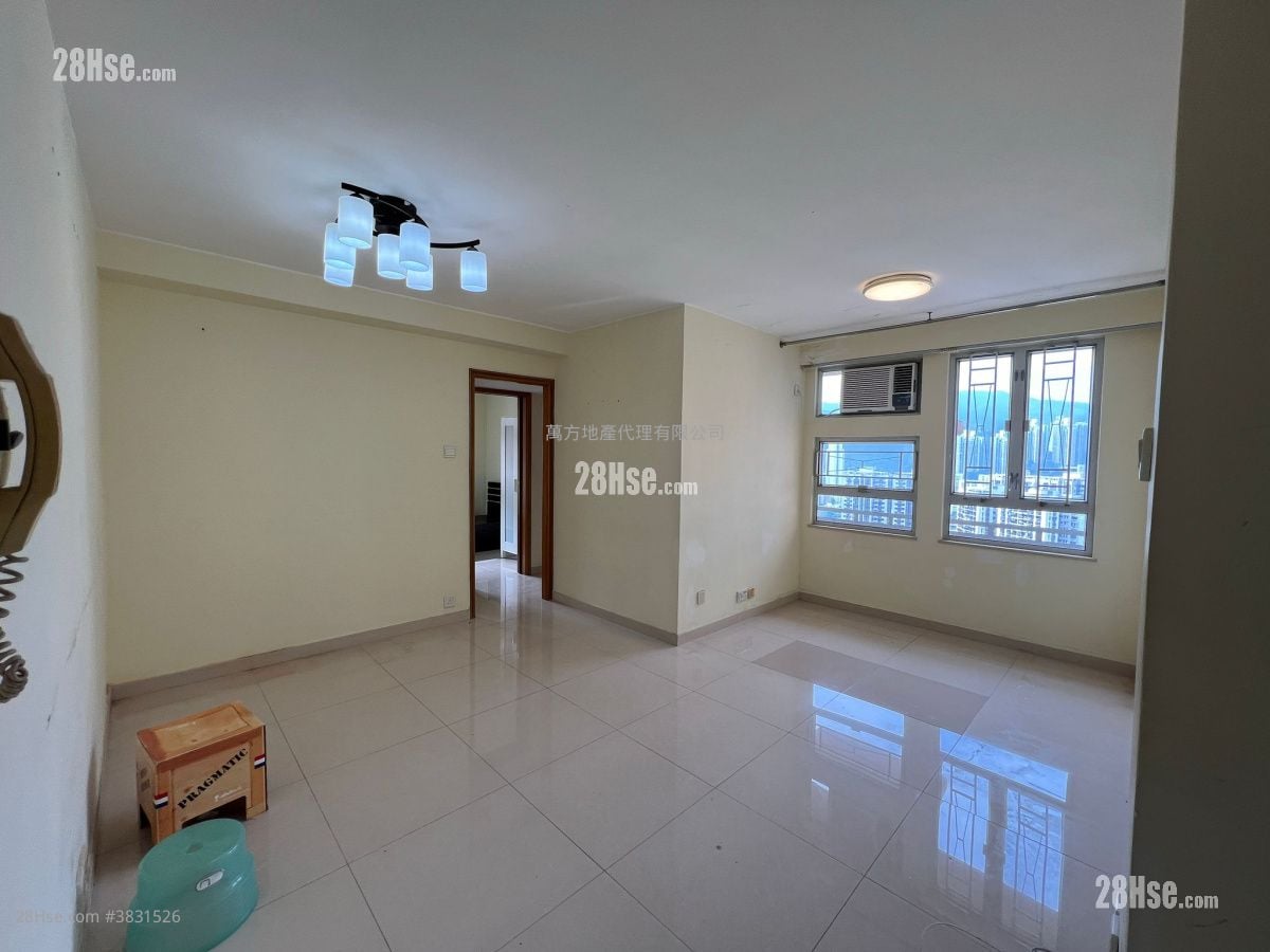 Yue Tin Court Sell 3 Bedrooms , 1 Bathroom 548 ft²