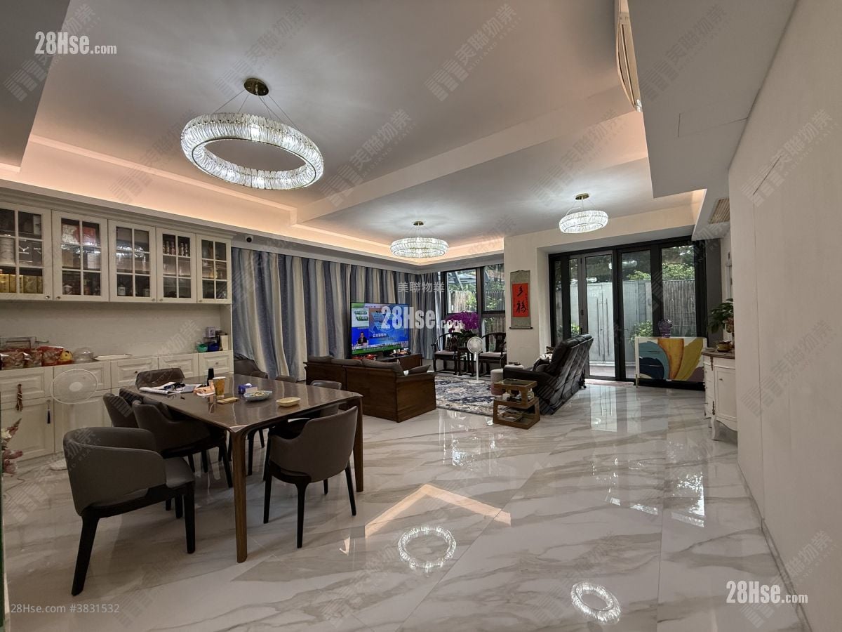 Double Cove Sell 4 Bedrooms 2,600 ft²