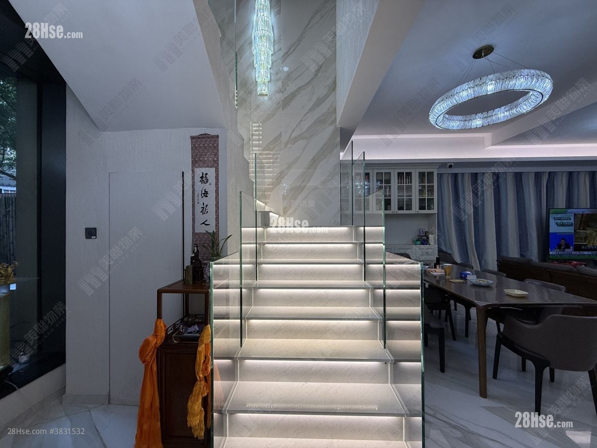 Double Cove Sell 4 Bedrooms 2,600 ft²