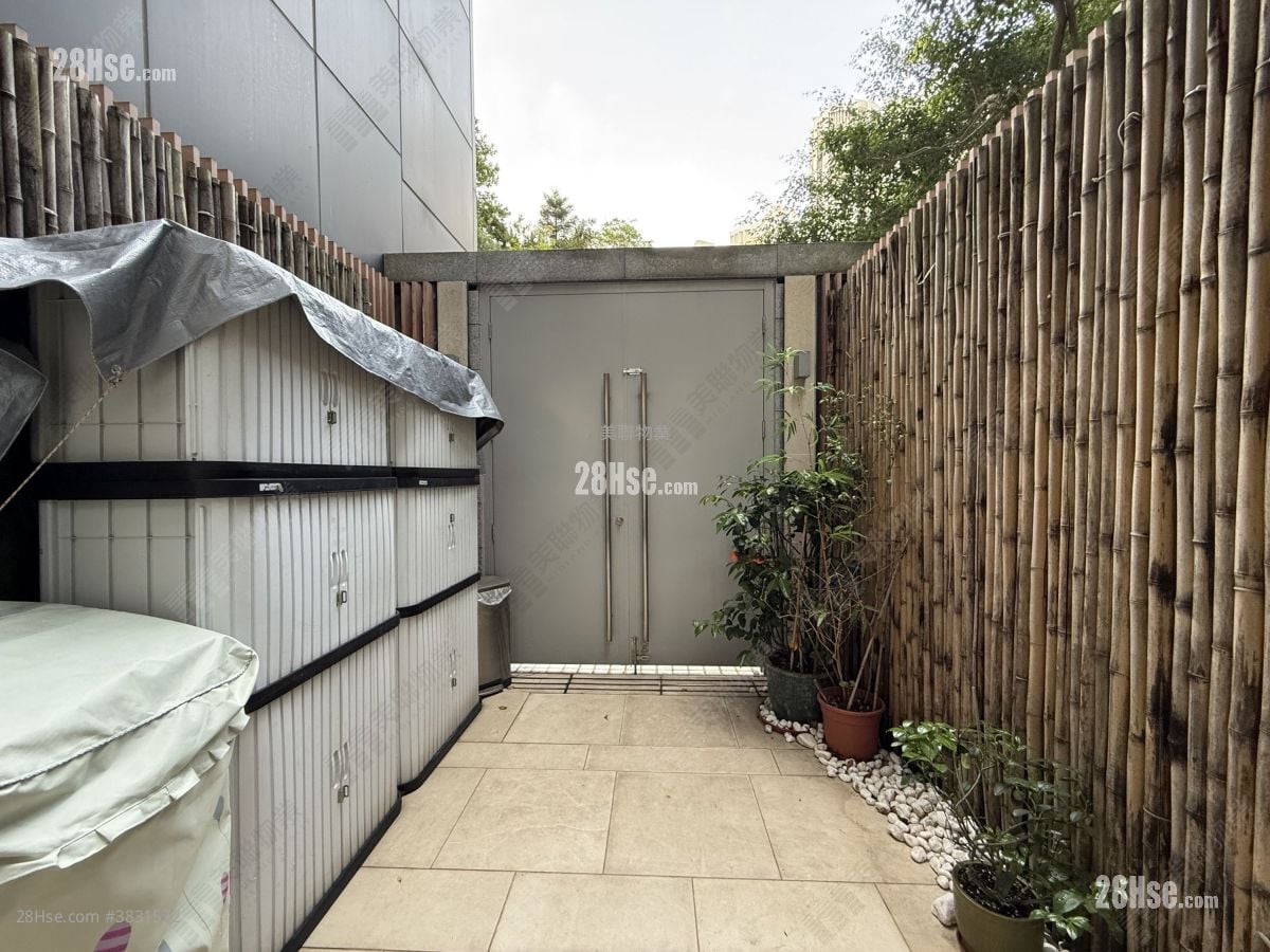 Double Cove Sell 4 Bedrooms 2,600 ft²