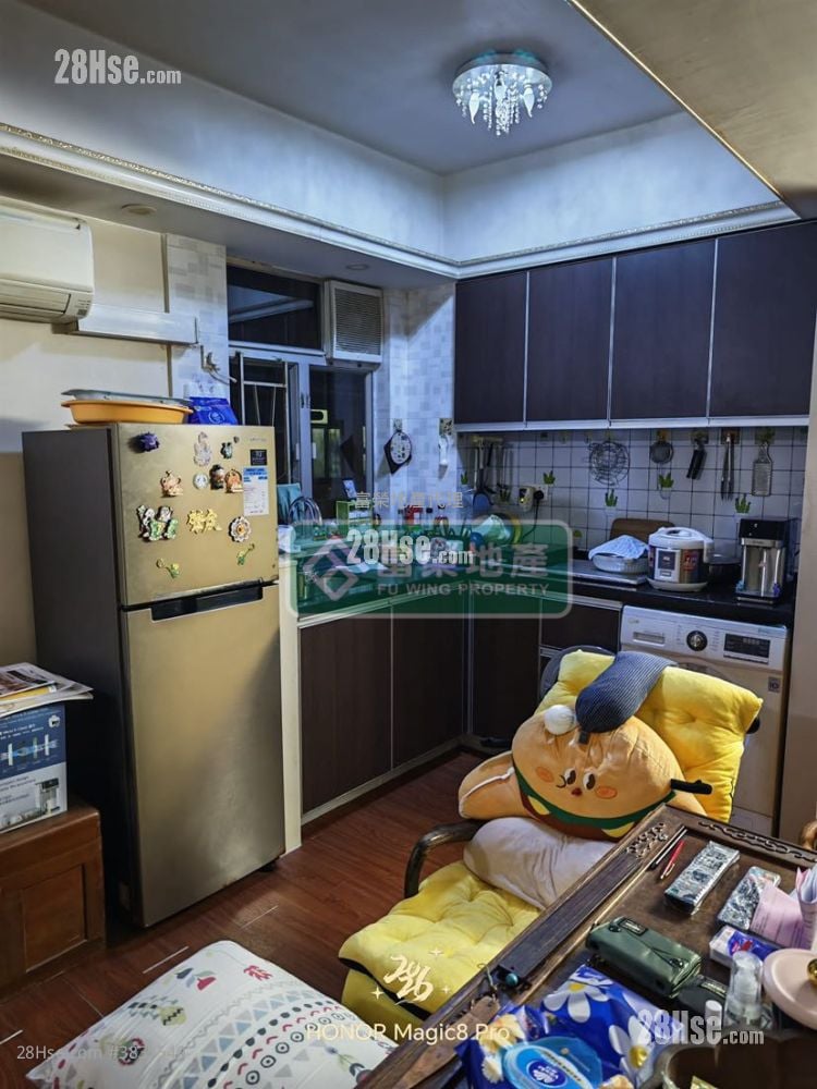 Chinese Mansion Sell 3 Bedrooms , 1 Bathroom 515 ft²