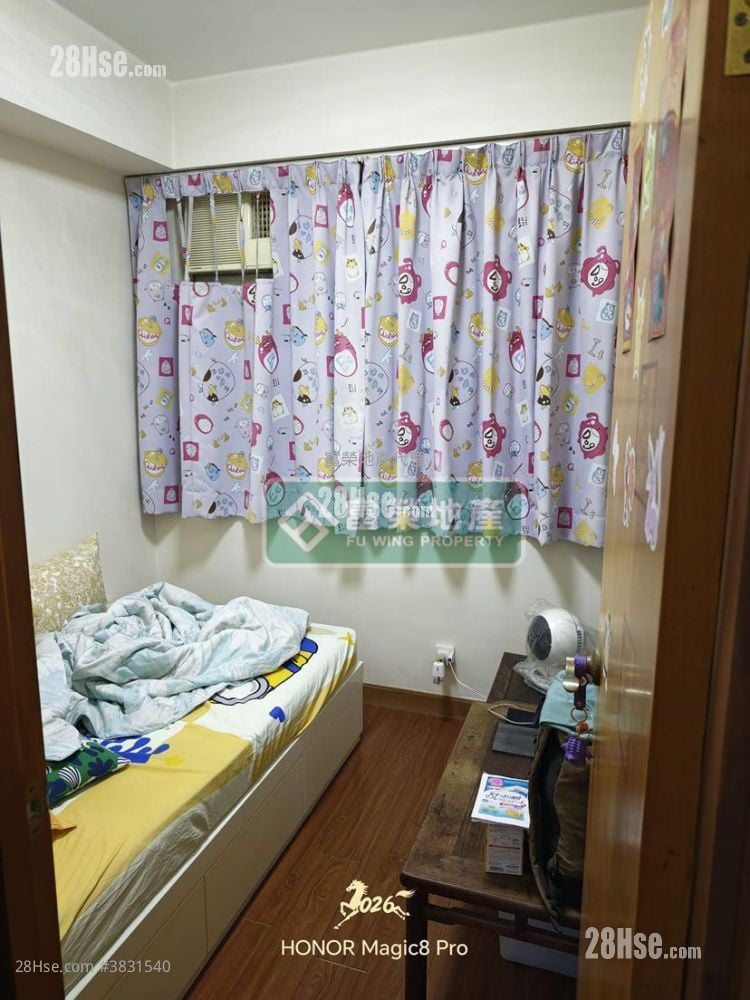 Chinese Mansion Sell 3 Bedrooms , 1 Bathroom 515 ft²