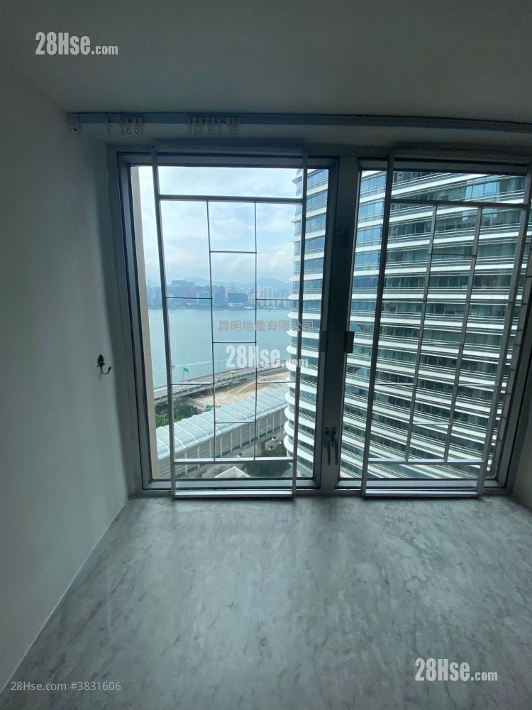 Harbour Heights Rental 2 Bathrooms 858 ft²